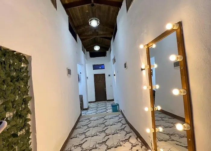 Dania House 3*