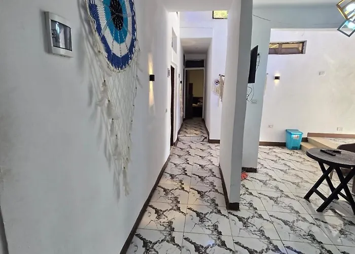 فندق Dania House 3*