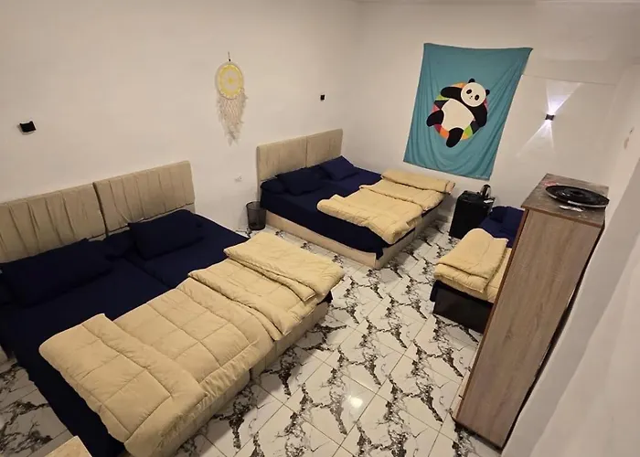 Dania House 3*